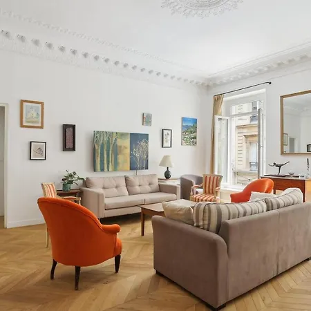Elegant Rue De Trevise *
